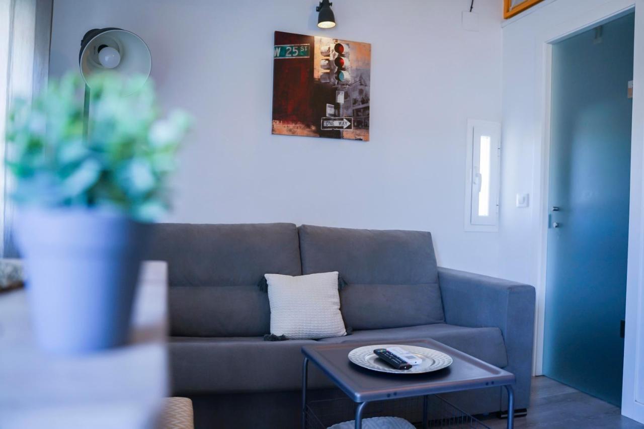 Apartamentos Suites Cariatide Plasencia Dış mekan fotoğraf