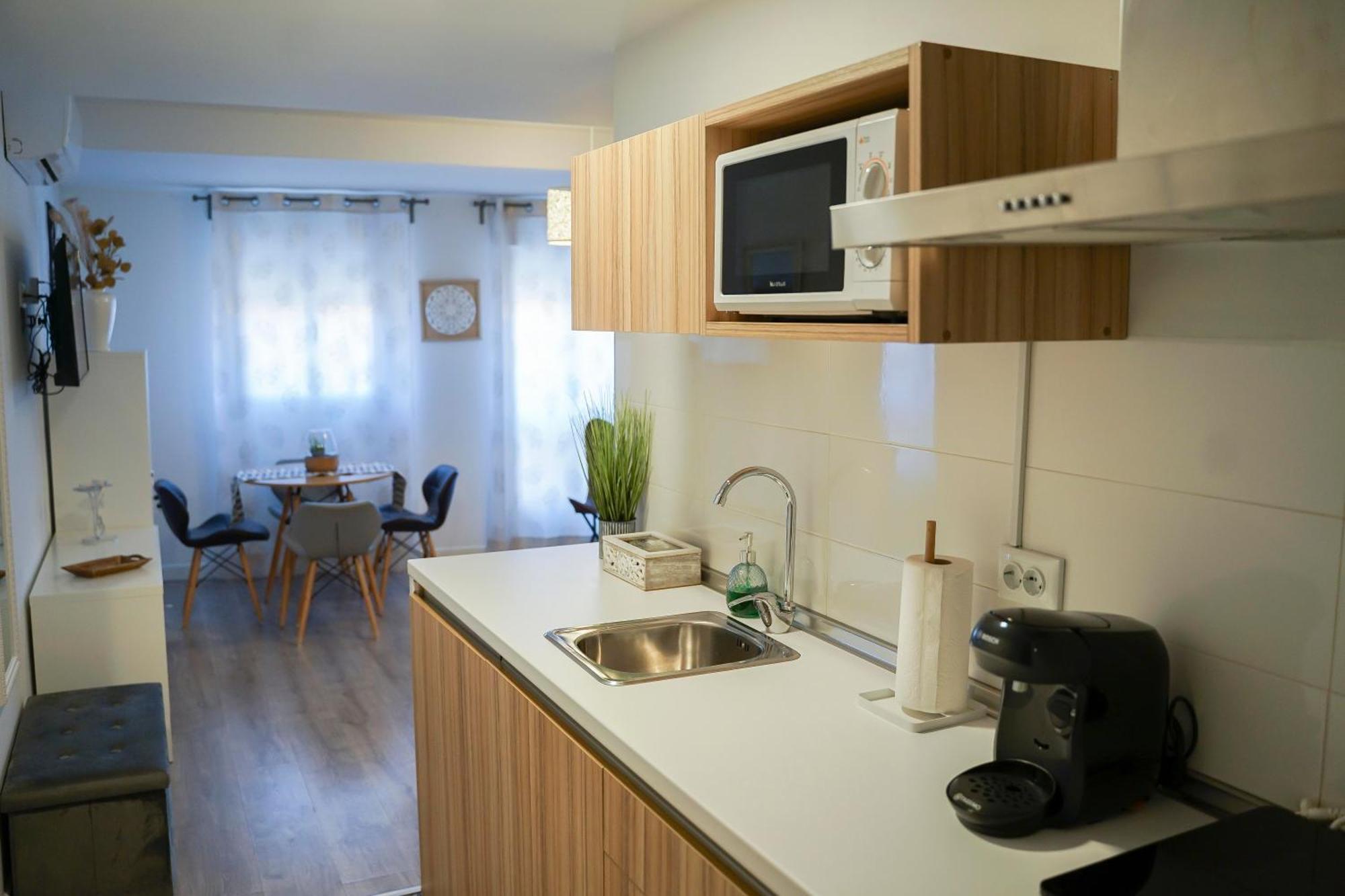 Apartamentos Suites Cariatide Plasencia Dış mekan fotoğraf