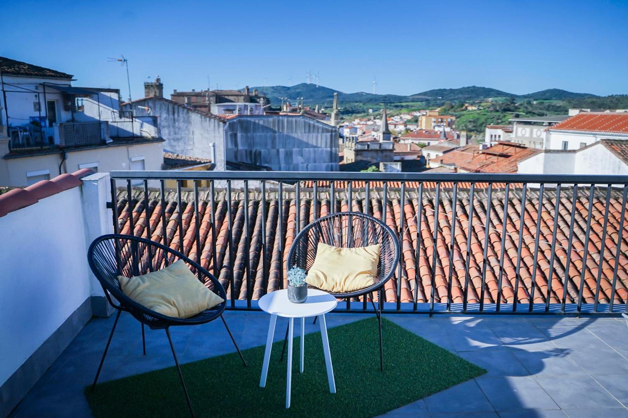 Apartamentos Suites Cariatide Plasencia Dış mekan fotoğraf