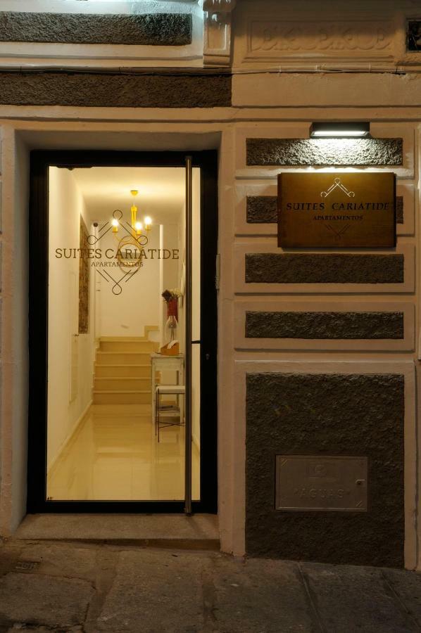 Apartamentos Suites Cariatide Plasencia Dış mekan fotoğraf