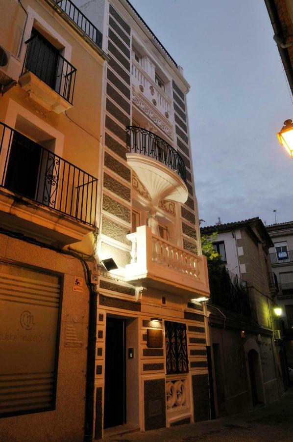 Apartamentos Suites Cariatide Plasencia Dış mekan fotoğraf